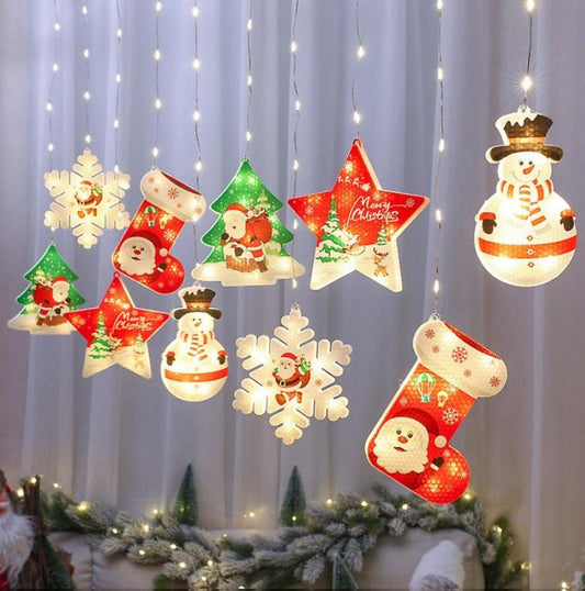 Χριστουγεννιάτικη εγκατάσταση με 5 Ζωγραφισμένες Φιγούρες, 8 ελαφριά παιχνίδια, 3Μ