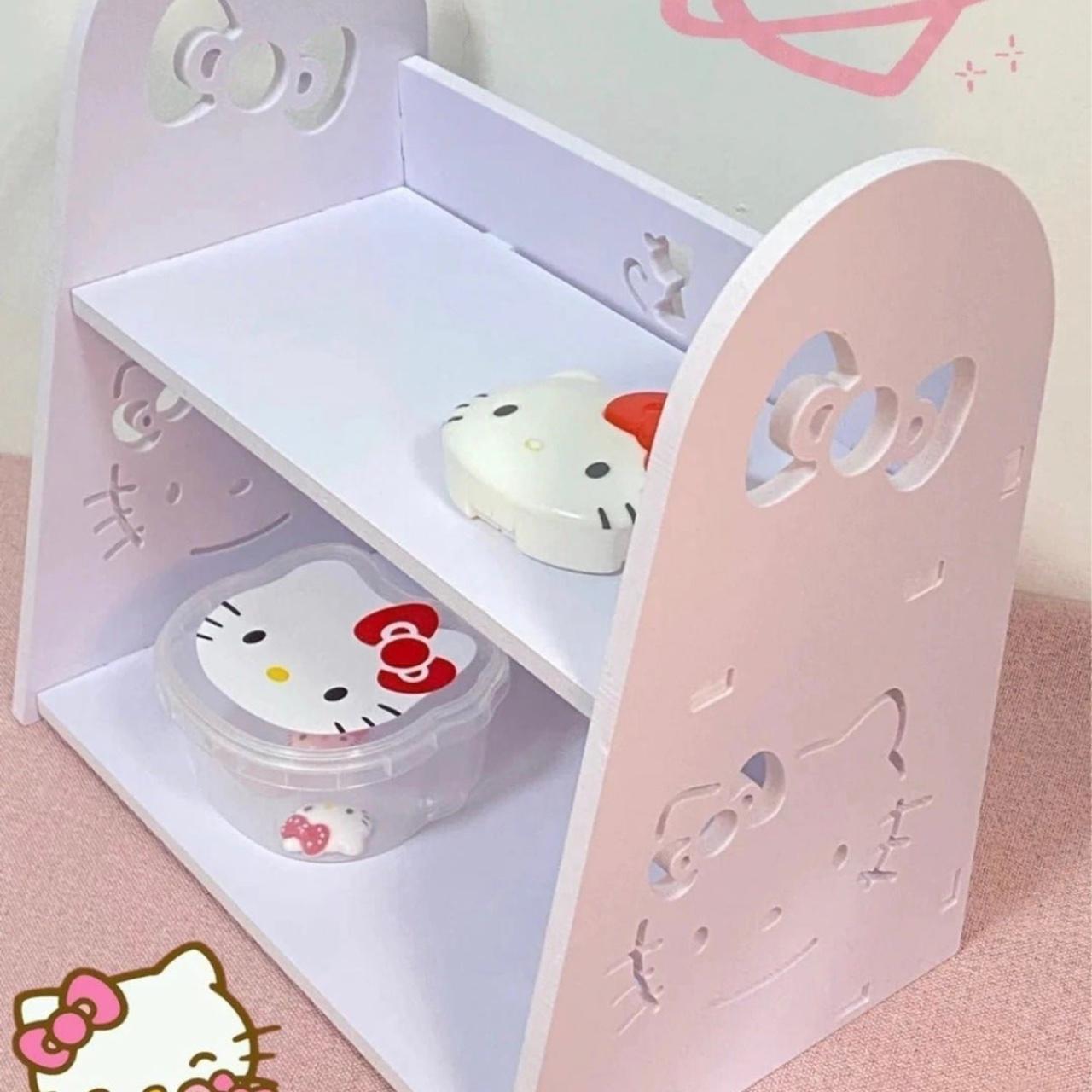 Οργανωτής Γραφείου Hello Kitty για Καλλυντικά, Αρώματα και Γραφικά - 29 x 19 x 29 cm, με 2 Ράφια